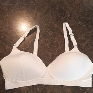Hanes Smoothtec Bra Wireless Size XL White NWT